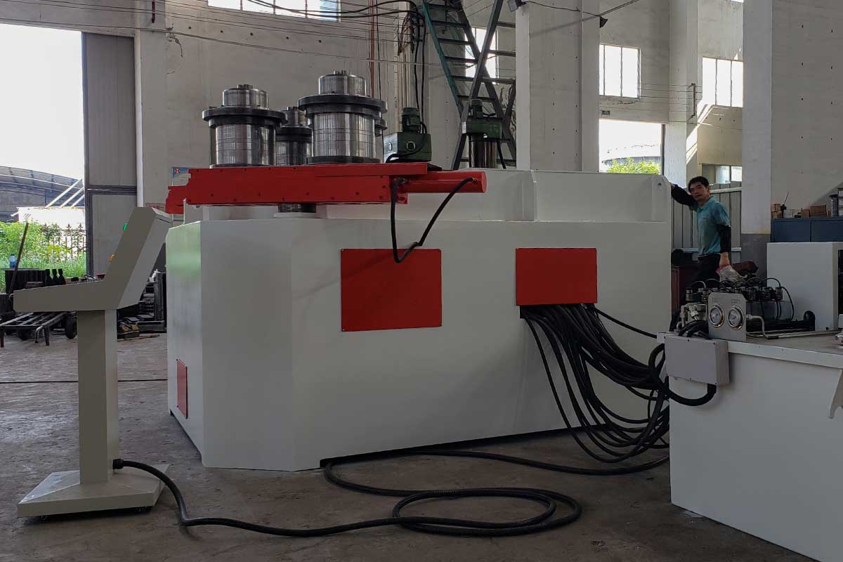 Beam bending machine - BIT
