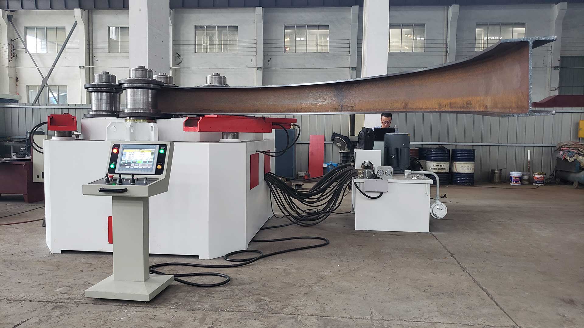 Beam bending machine - BIT