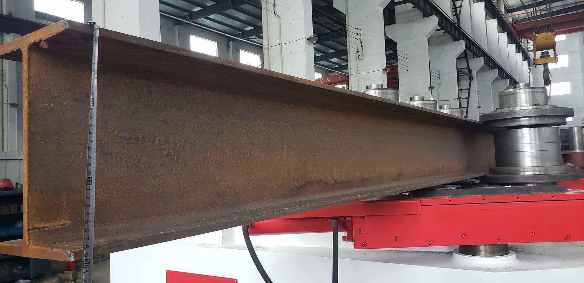 Loading Bending Machine Beam bending machine - BIT