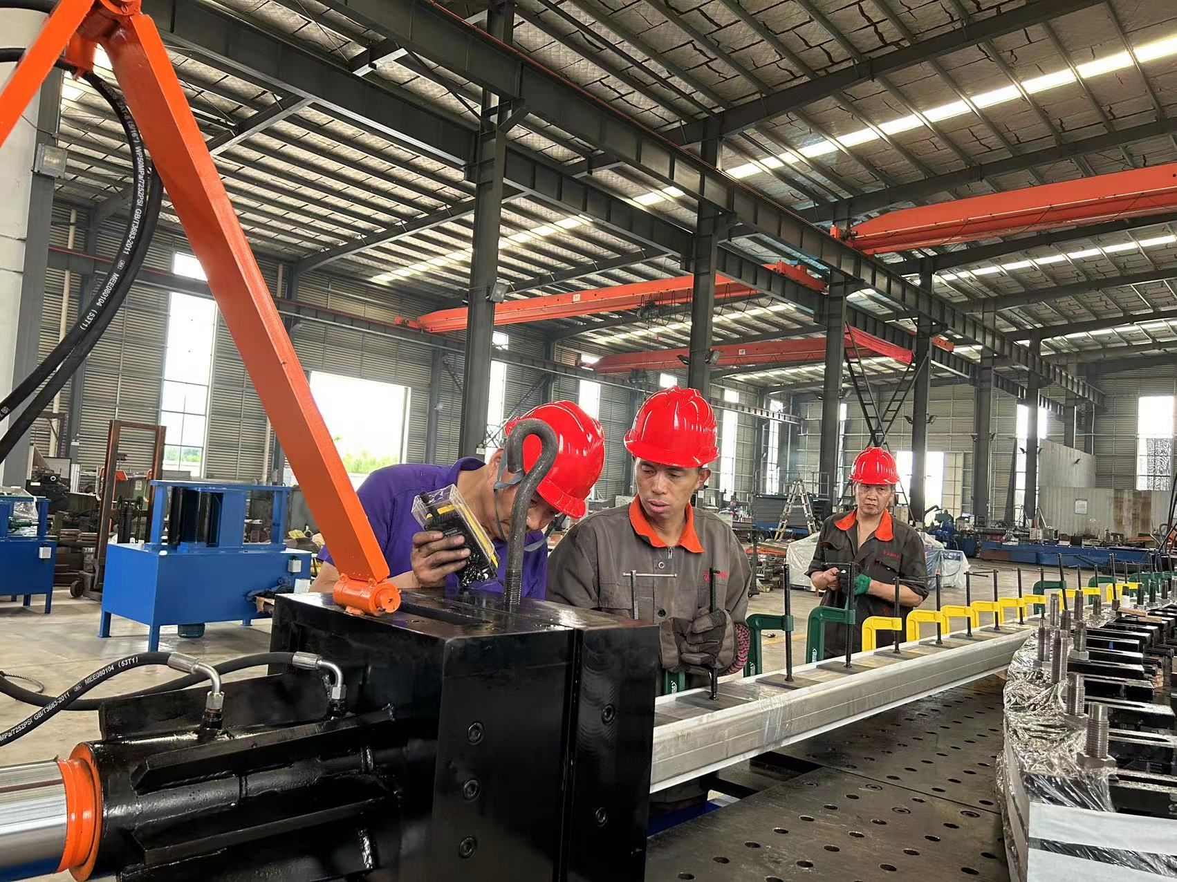 PBF-C Stretch Forming Machines - BIT